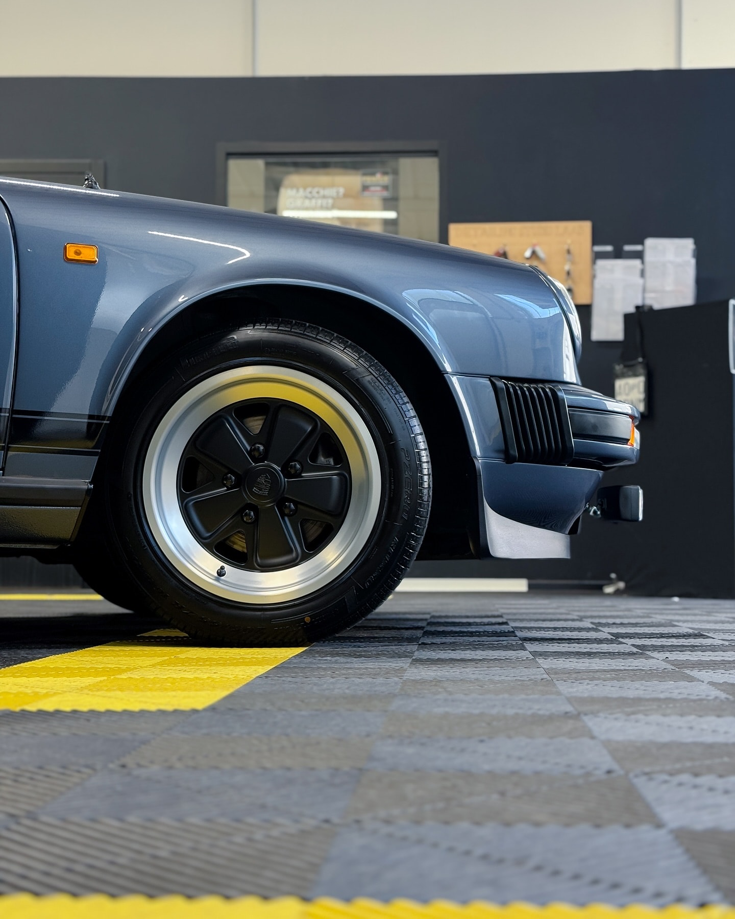 Porsche 911 SC blu - Cerchione