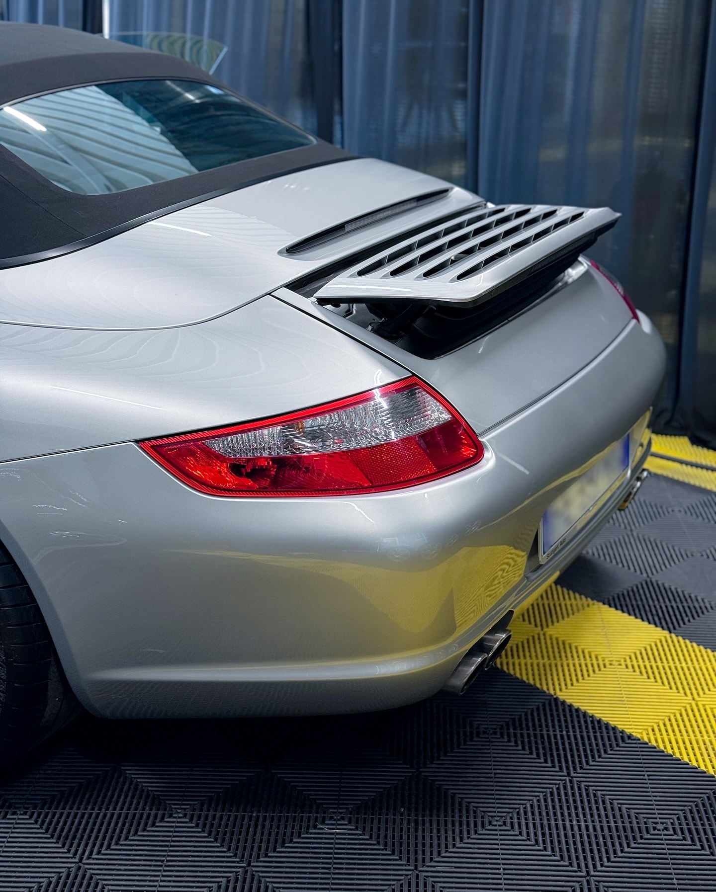 Porsche 997 grigia - Posteriore